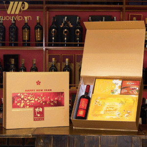 hop-qua-tet-ruou-vang-2025-qt01