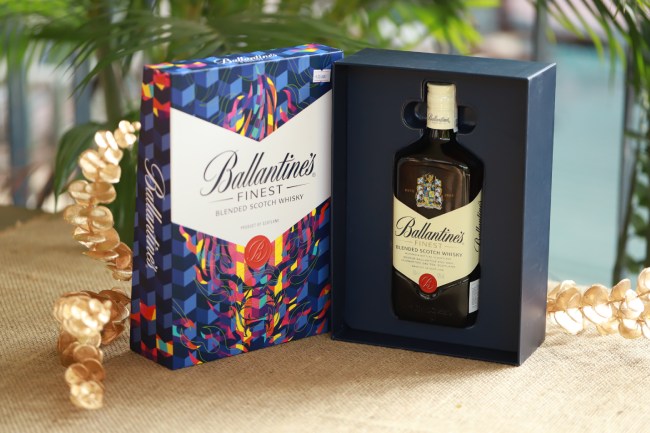 ruou-ballantines-finest-hop-qua-tet-2026