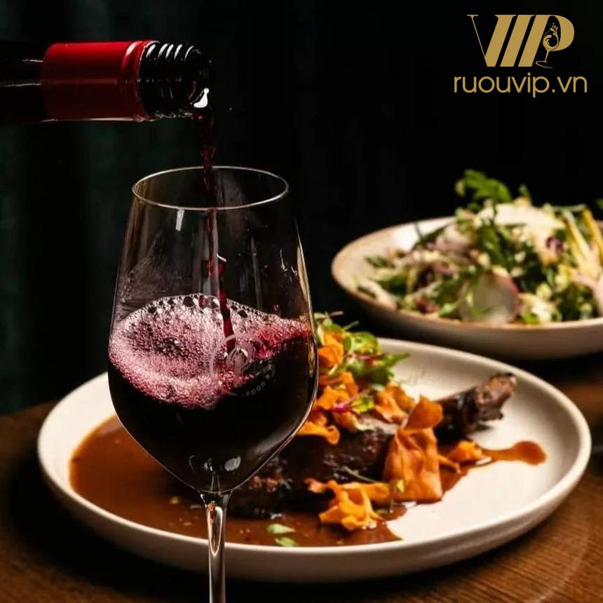 Hương vị rượu vang Alto Ridge Dry Red Wine